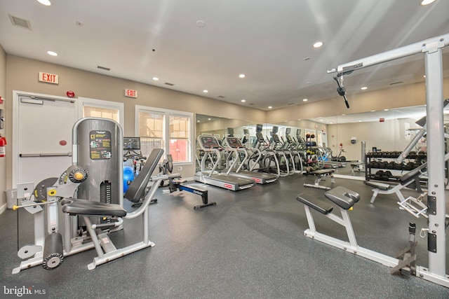 gym featuring visible vents and recessed lighting