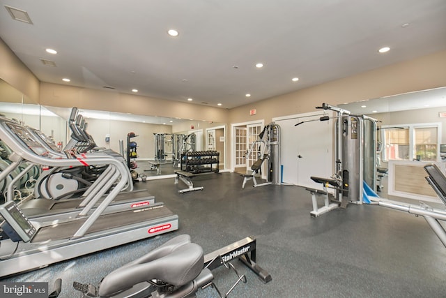 gym featuring recessed lighting