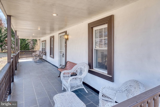 view of patio / terrace with covered porch