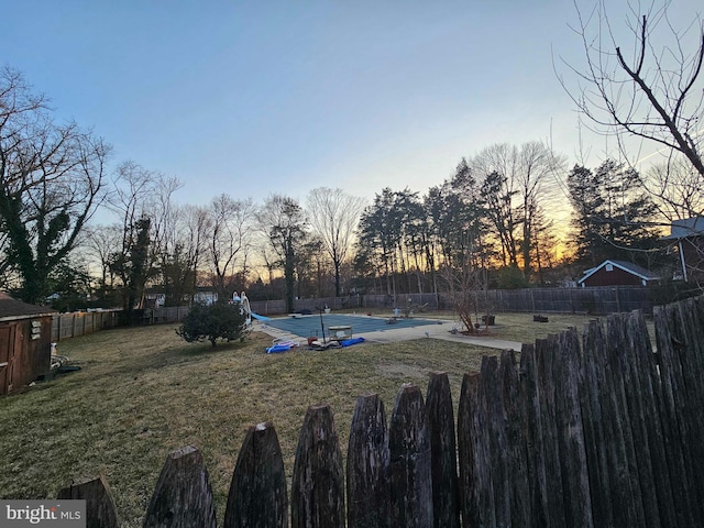 view of yard featuring a fenced backyard