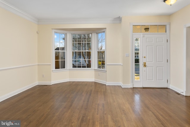 9 Quaker St, Chesterfield, NJ 08515 - foyer with baseboards, crown molding, and wood finished floors