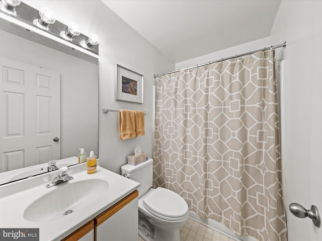 full bath with a shower with shower curtain, toilet, and vanity