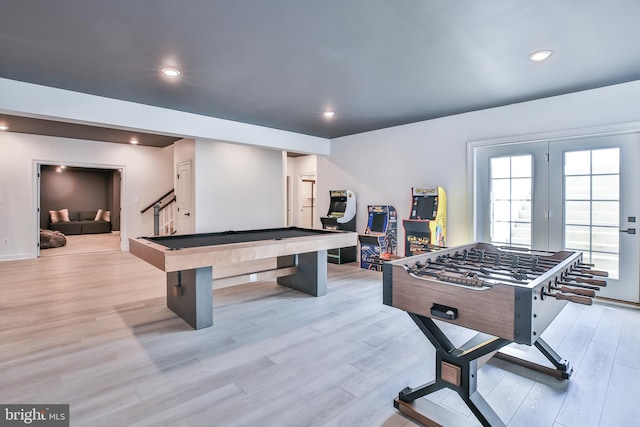 rec room with recessed lighting, billiards, and light wood finished floors