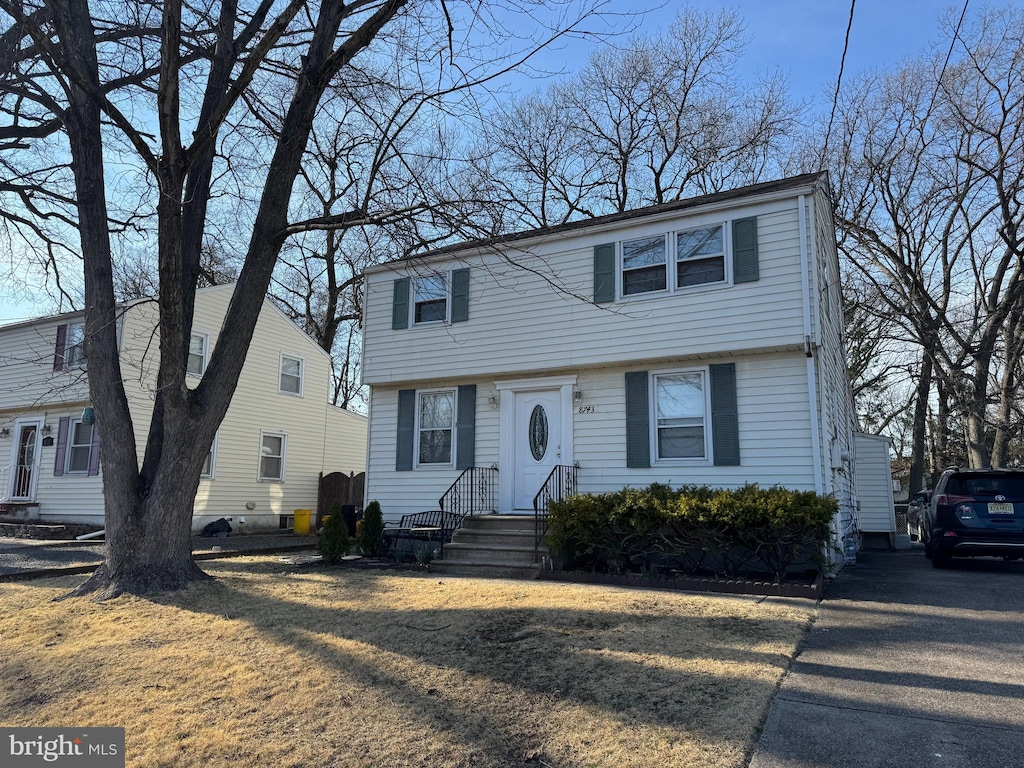 view of colonial inspired home