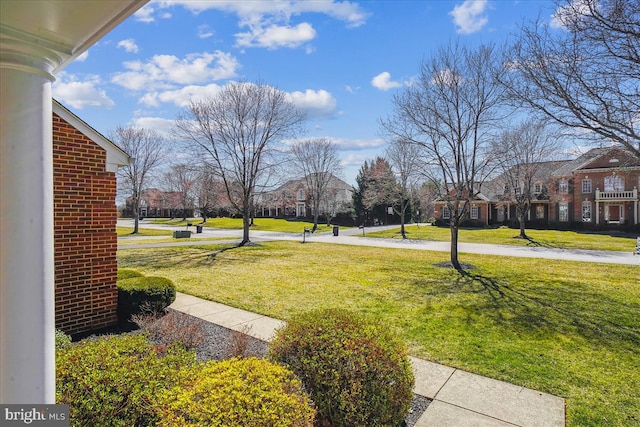 view of yard with a residential view