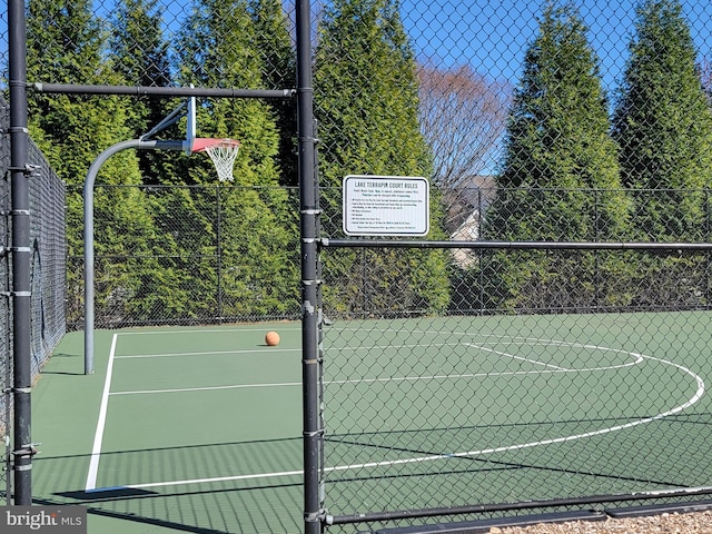 15200 Spotted Turtle Ct, Woodbridge, VA 22193 - view of basketball court featuring fence and community basketball court