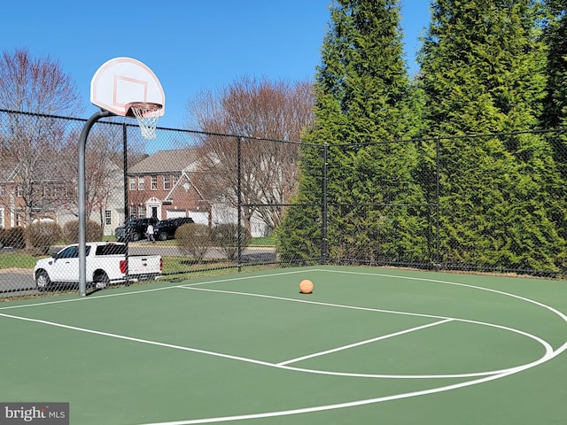 15200 Spotted Turtle Ct, Woodbridge, VA 22193 - view of sport court with fence and community basketball court