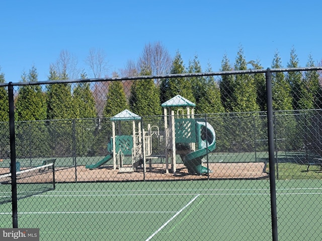 15200 Spotted Turtle Ct, Woodbridge, VA 22193 - view of tennis court with fence and playground community