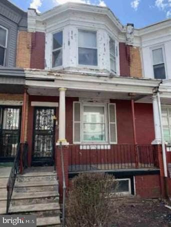 view of front of house with covered porch