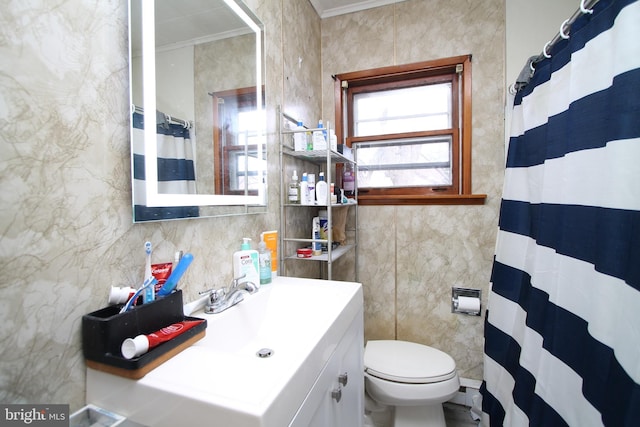 115 Crestmont Ave, State College, PA 16801 - bathroom featuring vanity, curtained shower, crown molding, toilet, and tile walls