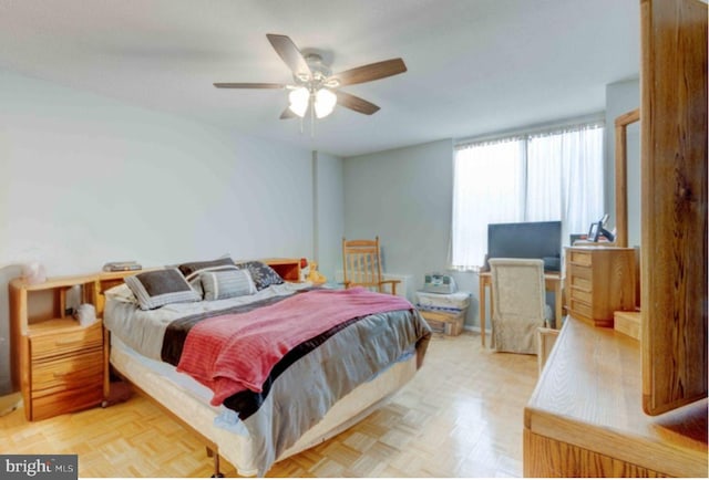 bedroom featuring ceiling fan