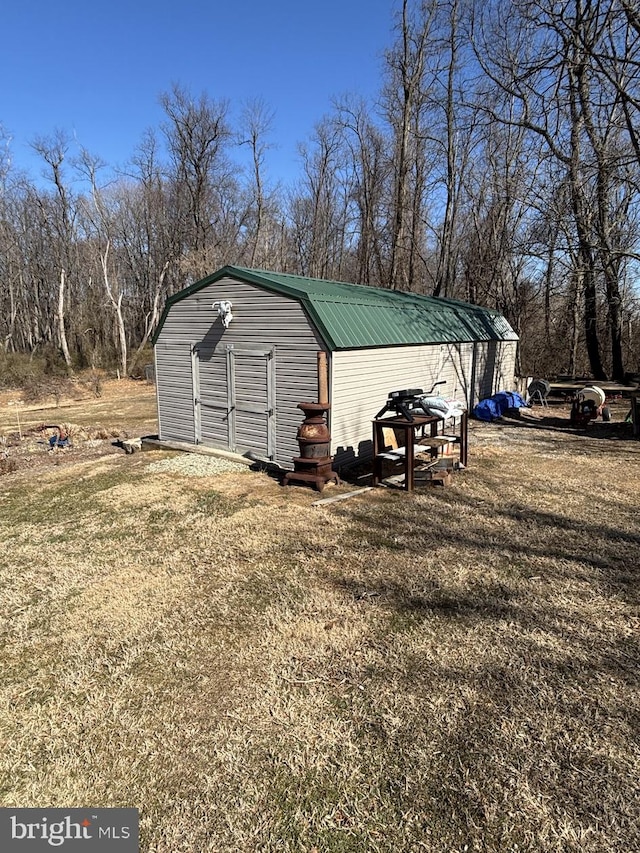 view of outbuilding featuring an outbuilding