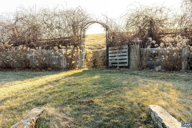 view of yard featuring fence