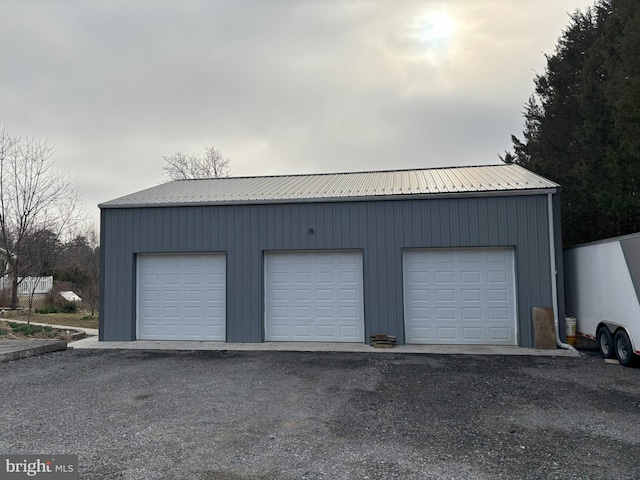 view of detached garage