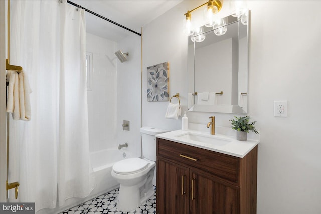 bathroom with toilet, vanity, and shower / bath combo