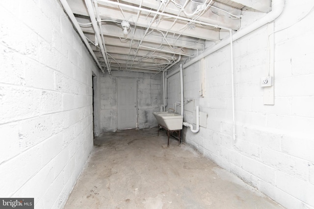 unfinished below grade area featuring a sink