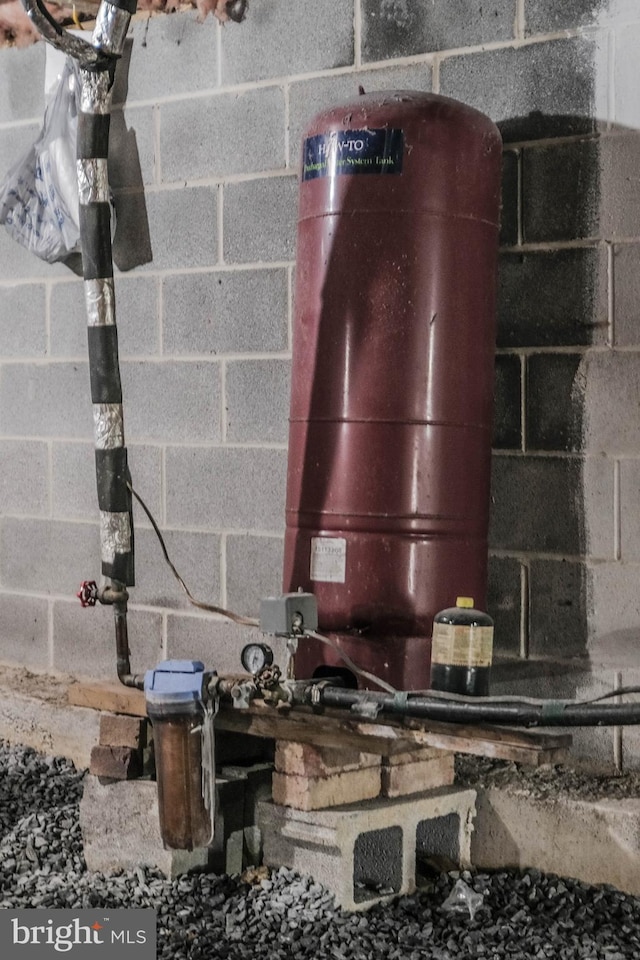 room details with concrete block wall