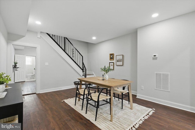 dining room with visible vents, recessed lighting, baseboards, and dark wood-style flooring