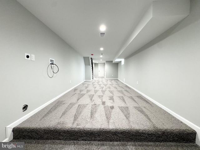 finished basement with recessed lighting, carpet flooring, baseboards, and visible vents