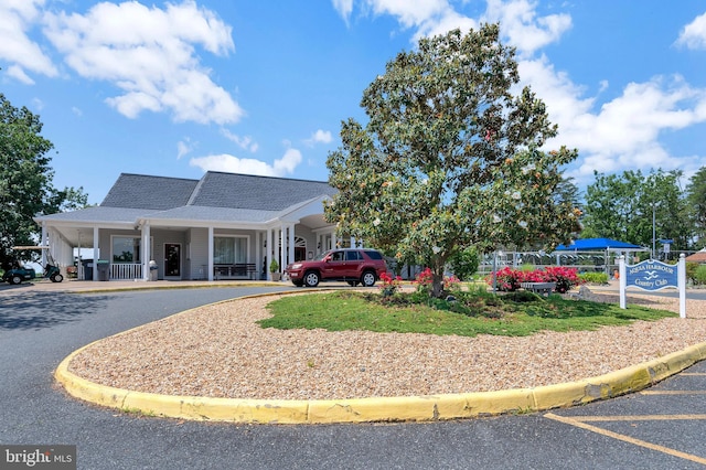 2036 Coast Guard Dr, Stafford, VA 22554 - view of front of property featuring covered porch and a shingled roof