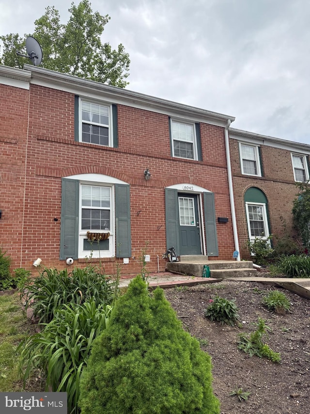 8042 Saint Annes Ct, Alexandria, VA 22309 - multi unit property featuring brick siding