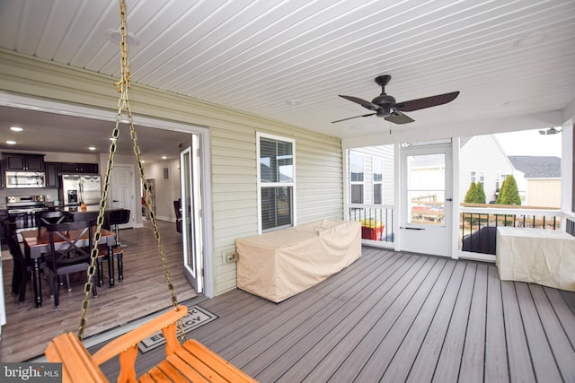 deck with ceiling fan