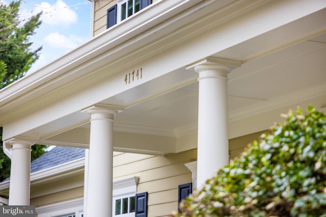 details with ornate columns