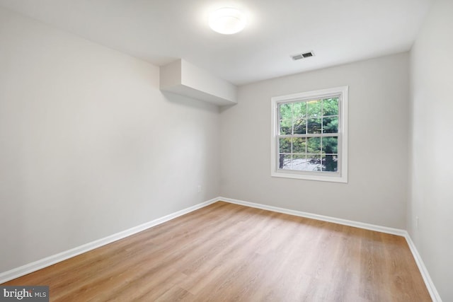 8358 Dunham Ct Unit 626, Springfield, VA 22152 - unfurnished room with visible vents, baseboards, and wood finished floors