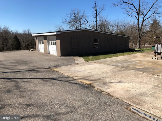 view of outbuilding featuring an outbuilding