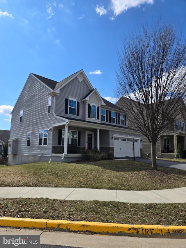 view of front of home featuring a porch and driveway