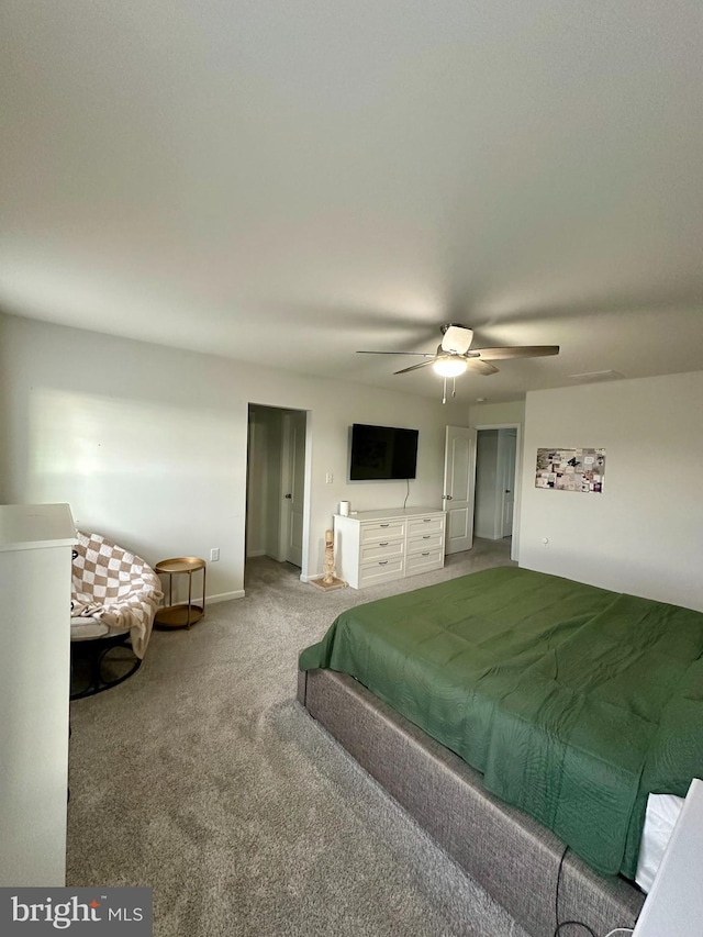 bedroom with carpet flooring and ceiling fan