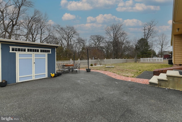 exterior space featuring fence