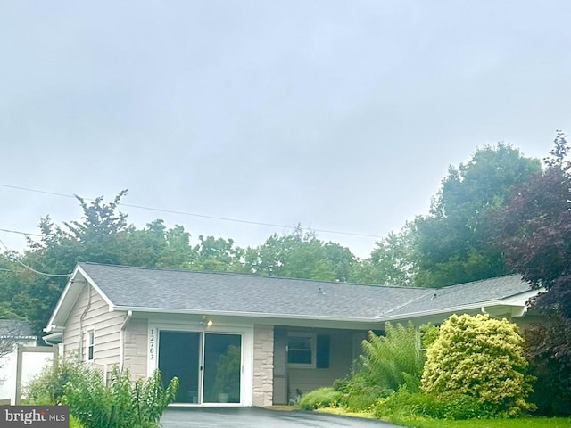 12703 Kembridge Dr, Bowie, MD 20715 - view of front facade with stone siding