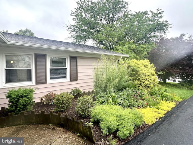 12703 Kembridge Dr, Bowie, MD 20715 - view of side of home
