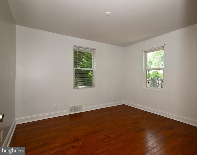 3910 Billings Pl, Capitol Heights, MD 20743 - unfurnished room featuring hardwood / wood-style flooring and baseboards