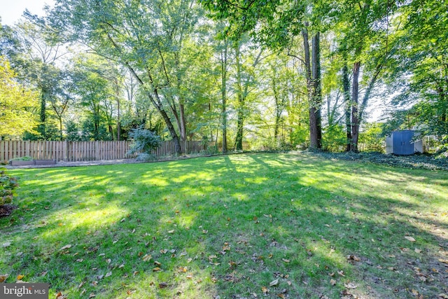 8605 Virginia Ave, Annandale, VA 22003 - view of yard