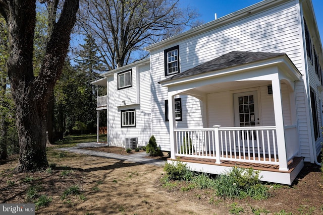 11 Hendrickson, Lawrenceville, NJ 08648 - traditional home with covered porch and central air condition unit