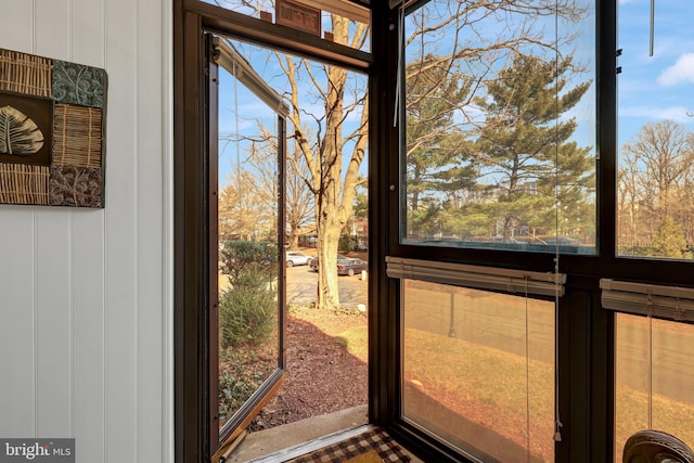 doorway to outside with a healthy amount of sunlight