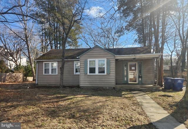 view of front of property with covered porch