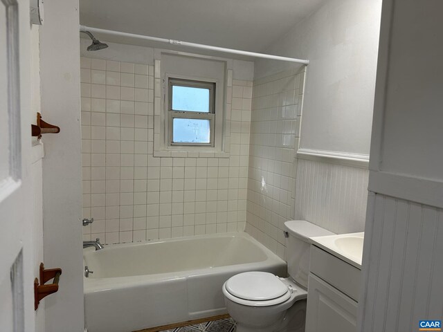 1616 Mulberry Ave, Charlottesville, VA 22903 - full bathroom with wainscoting, toilet, vanity, and  shower combination