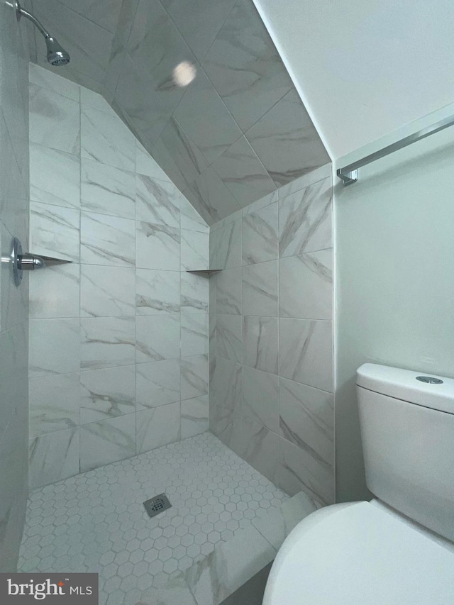 3801 Parkside Dr, Baltimore, MD 21206 - full bathroom featuring toilet and tiled shower
