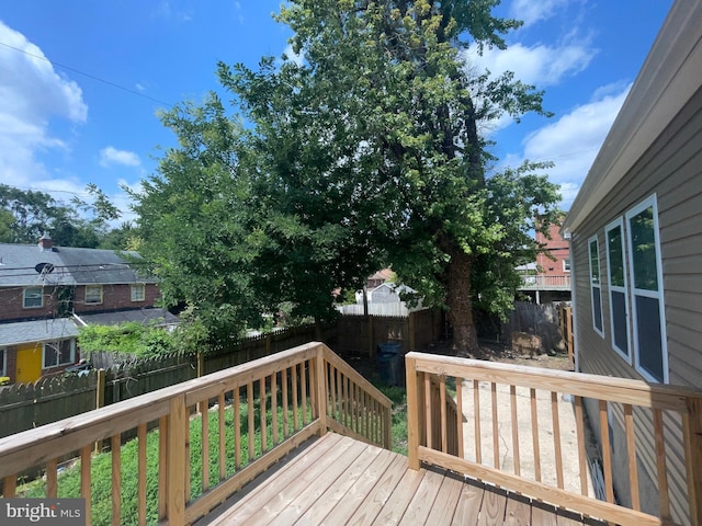 3801 Parkside Dr, Baltimore, MD 21206 - deck with a fenced backyard