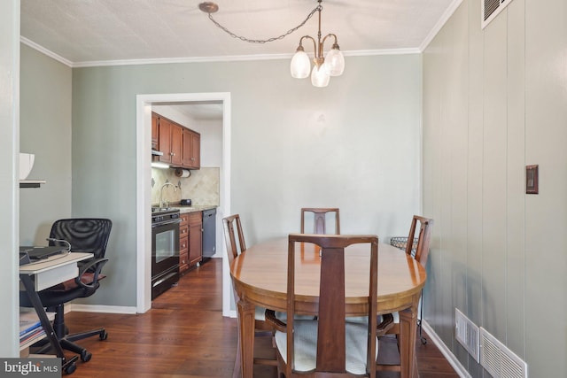 dining space featuring baseboards, visible vents, crown molding, and dark wood-type flooring