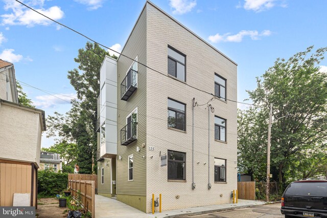 135 E Springer St, Philadelphia, PA 19119 - view of front of home featuring brick siding