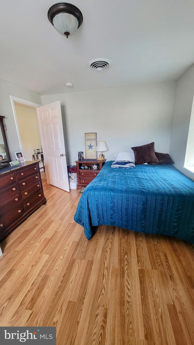 27 W Sixth St, Waynesboro, PA 17268 - bedroom with light wood-style floors