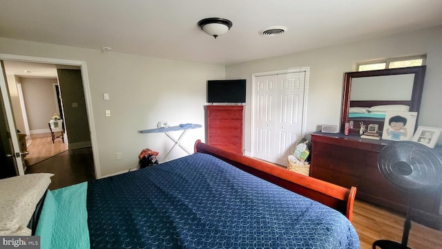 27 W Sixth St, Waynesboro, PA 17268 - bedroom featuring wood finished floors and a closet