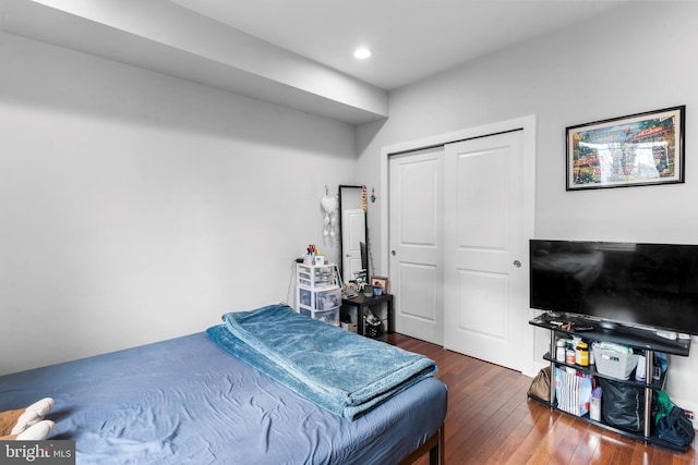 2714 W Jefferson St, Philadelphia, PA 19121 - bedroom featuring recessed lighting, a closet, and hardwood / wood-style flooring