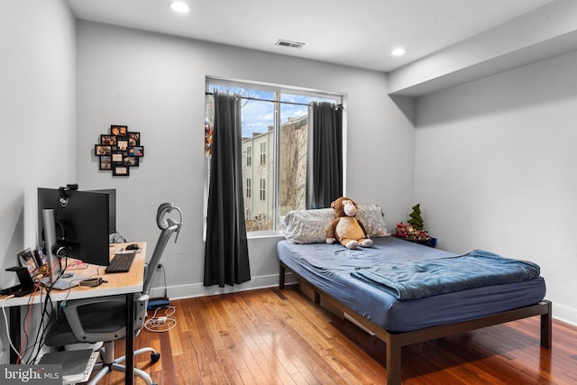 2714 W Jefferson St, Philadelphia, PA 19121 - bedroom featuring recessed lighting, baseboards, visible vents, and wood-type flooring