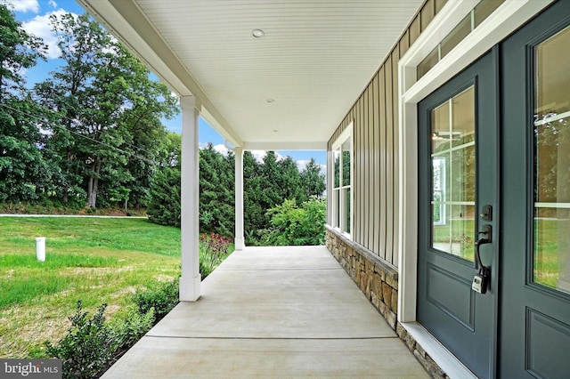 view of patio featuring covered porch