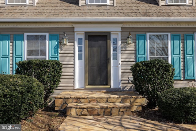 4204 Old Fincastle Rd, Fincastle, VA 24090 - view of exterior entry featuring a shingled roof